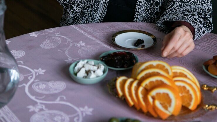 ilustrasi sahur puasa